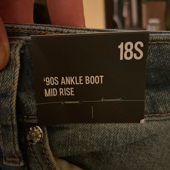 Cropped 18 S - Picture 2 of 5